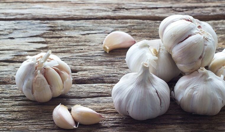 Knoblauch zur Behandlung von Fußpilz zu Hause